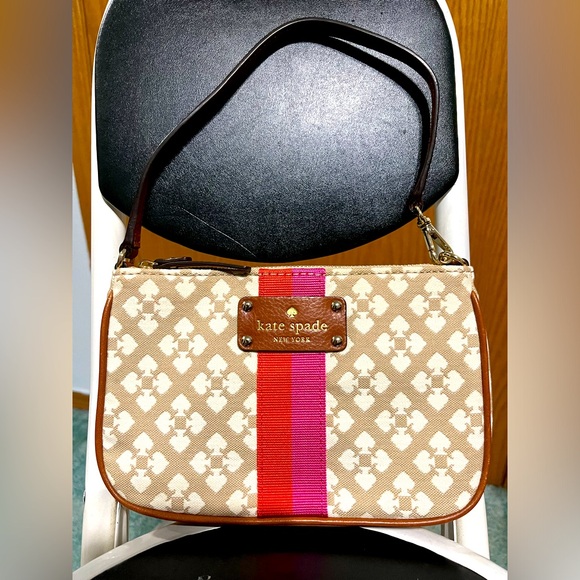 kate spade Handbags - Kate Spade Wristlet